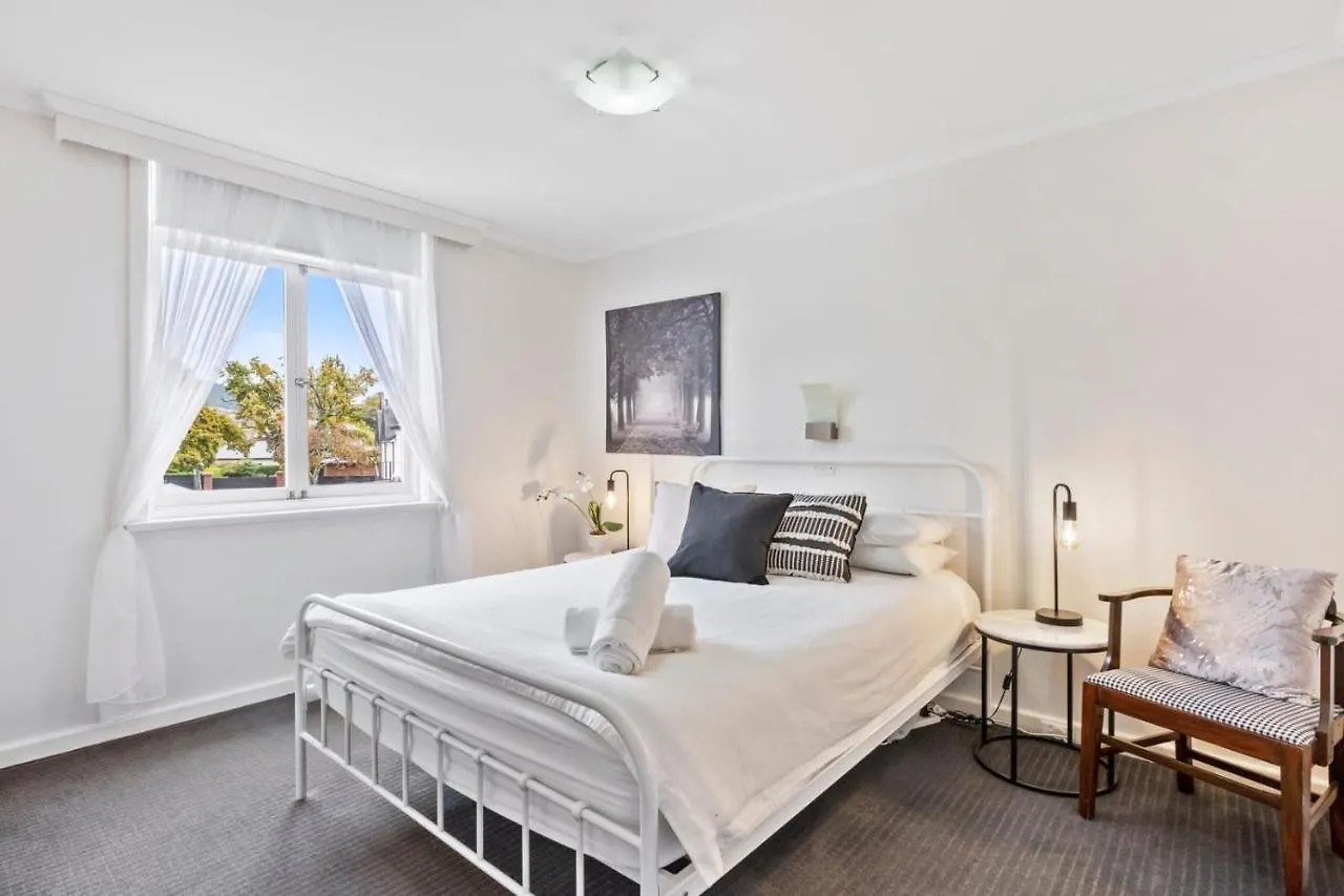 Scandi-Chic Riverside Hideaway Near Attractions Hobart