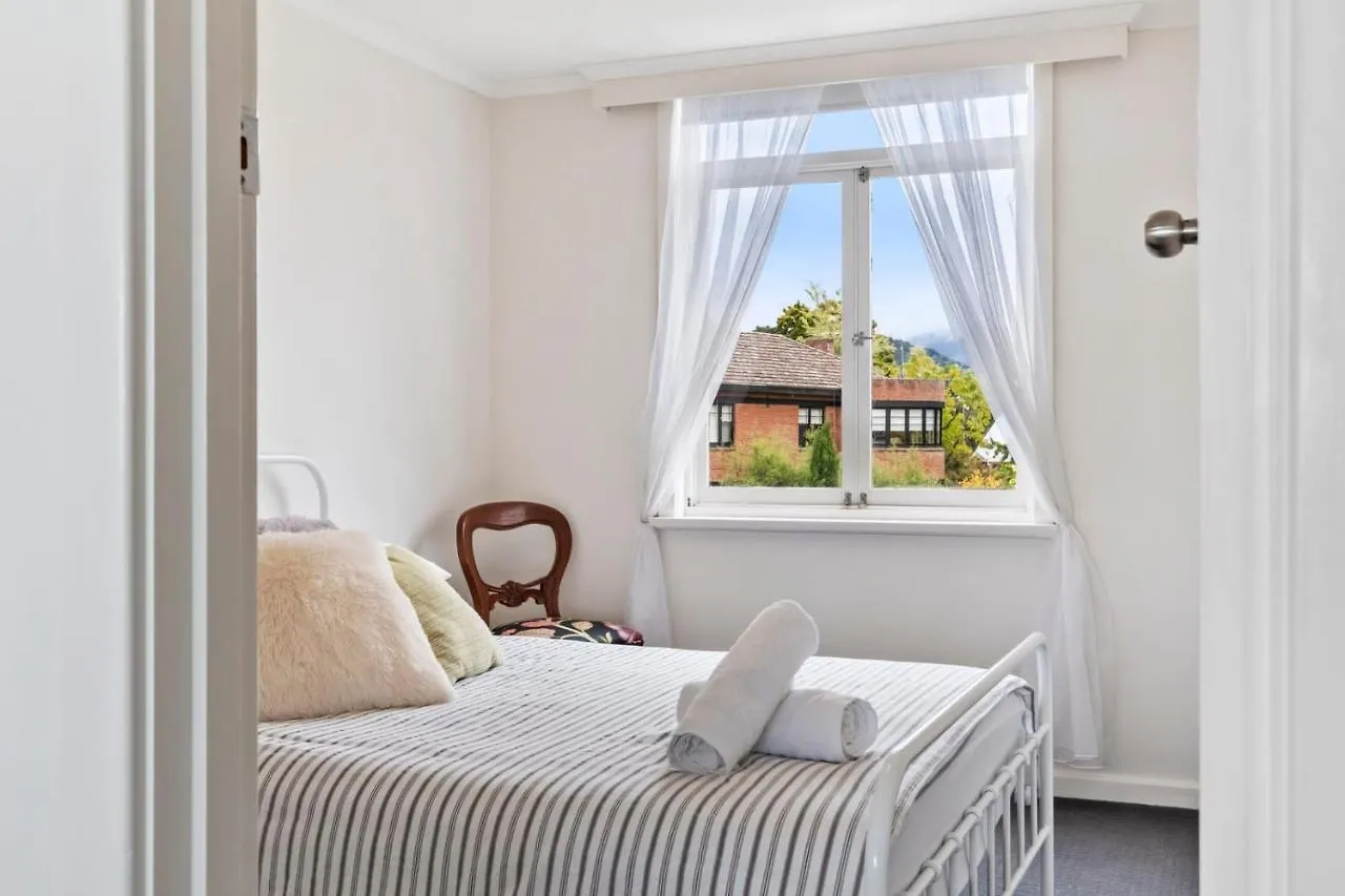 Scandi-Chic Riverside Hideaway Near Attractions Hobart