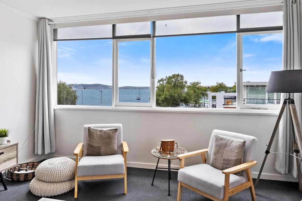 Scandi-Chic Riverside Hideaway Near Attractions Hobart Apartment